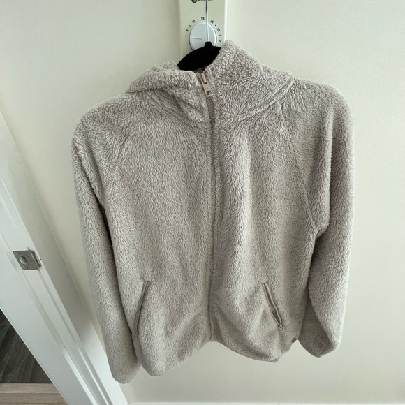 Aritzia Teddy Coat - Picture 2 of 3